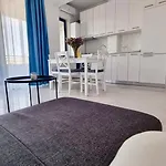 Faby- By The -green Land Residences Apartman *