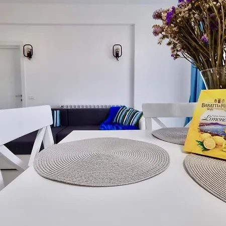 Faby- By The -green Land Residences Appartement *