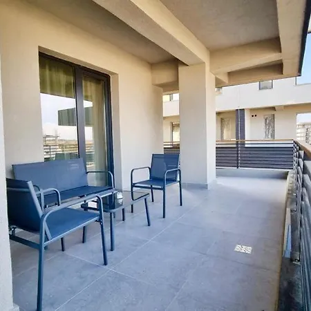 Faby- By The -green Land Residences * Năvodari